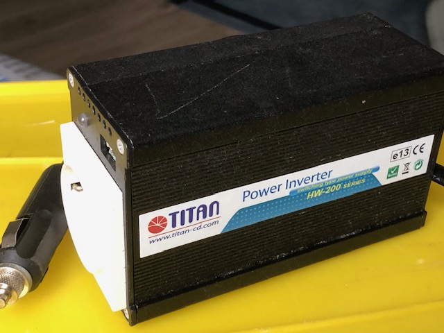 convertisseur 12v -->220v